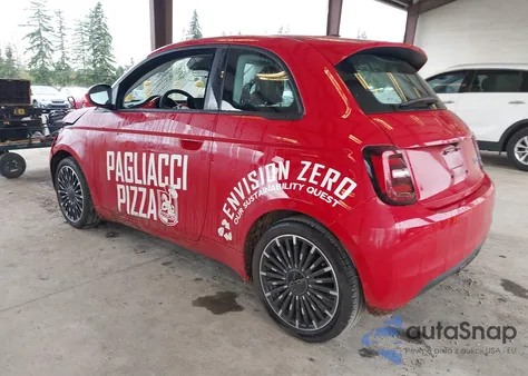 2024 Fiat 500E Inspi(Red) Fwd из США, поврежденный, VIN ZFAFFAA40RX203420